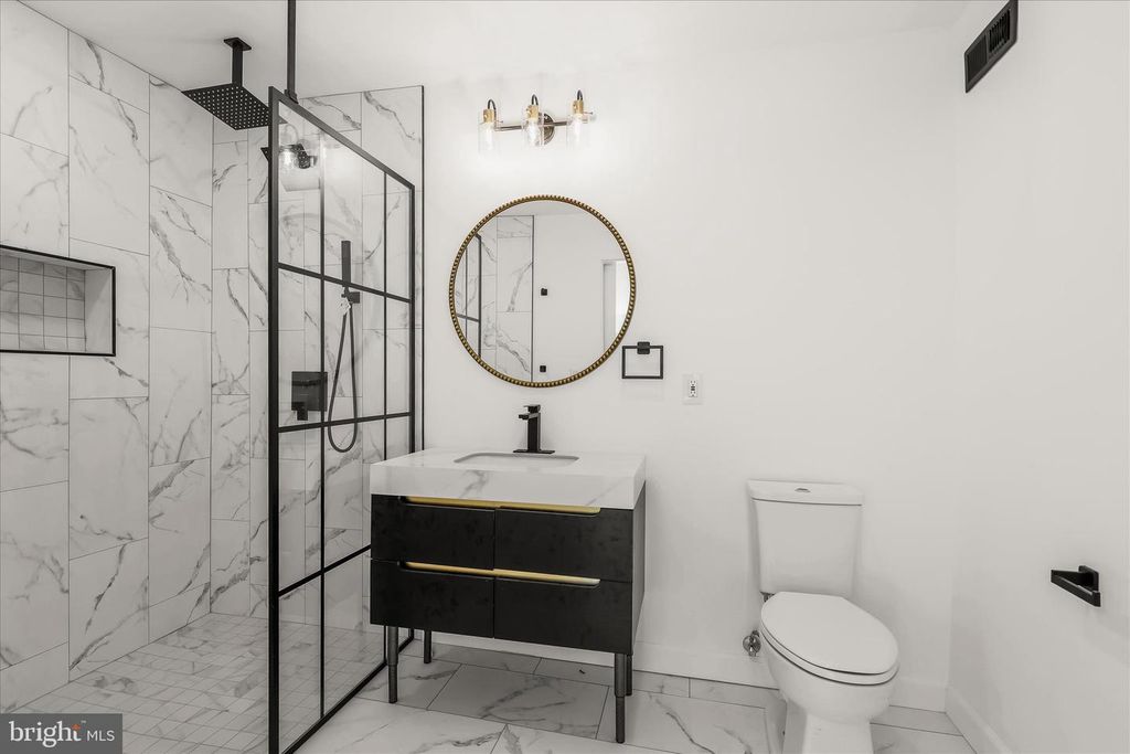 Image 51 of property listing at 11802 FARSIDE RD, Ellicott City, MD 21042