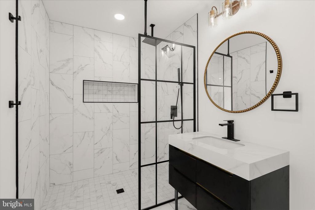 Image 52 of property listing at 11802 FARSIDE RD, Ellicott City, MD 21042