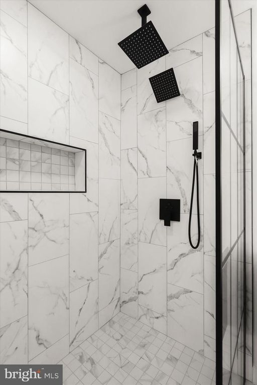 Image 53 of property listing at 11802 FARSIDE RD, Ellicott City, MD 21042