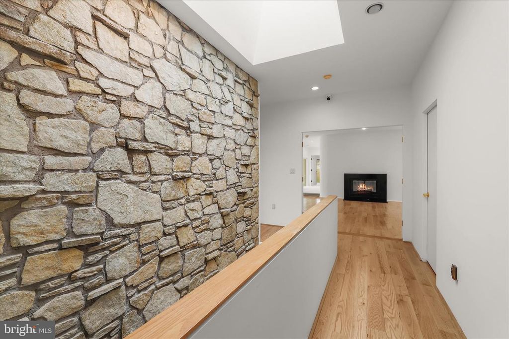 Image 55 of property listing at 11802 FARSIDE RD, Ellicott City, MD 21042