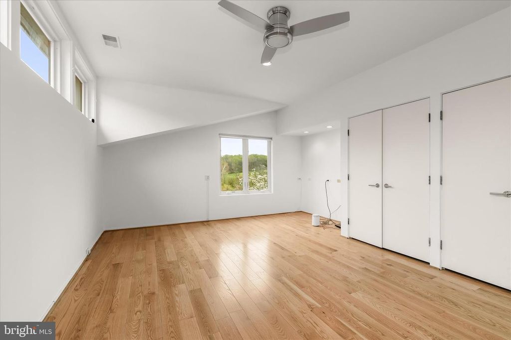 Image 73 of property listing at 11802 FARSIDE RD, Ellicott City, MD 21042