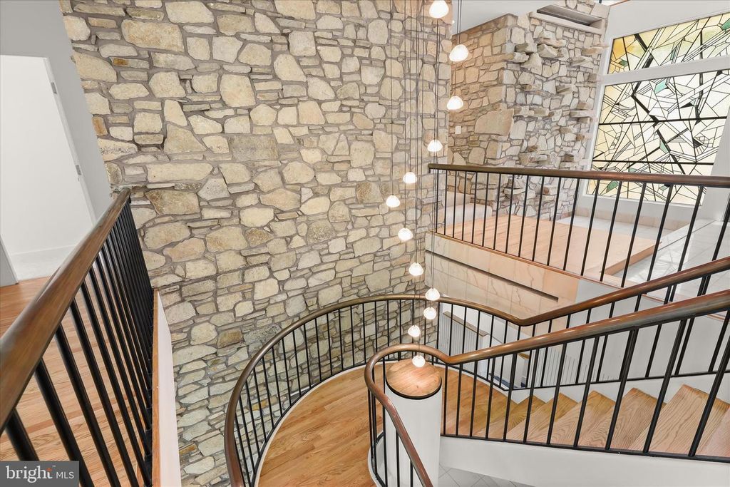 Image 76 of property listing at 11802 FARSIDE RD, Ellicott City, MD 21042