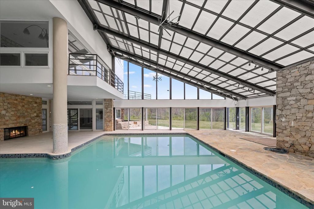 Image 78 of property listing at 11802 FARSIDE RD, Ellicott City, MD 21042