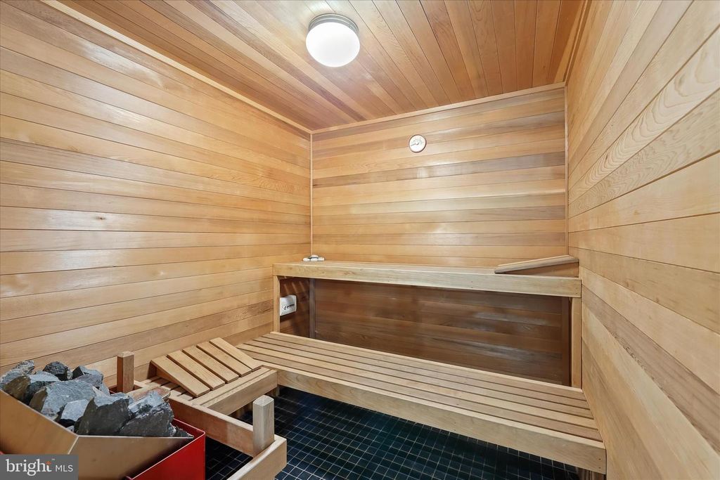 Image 86 of property listing at 11802 FARSIDE RD, Ellicott City, MD 21042