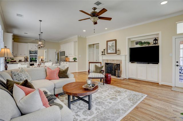 51 Dartmoor Court, Sugar Land, TX 77479