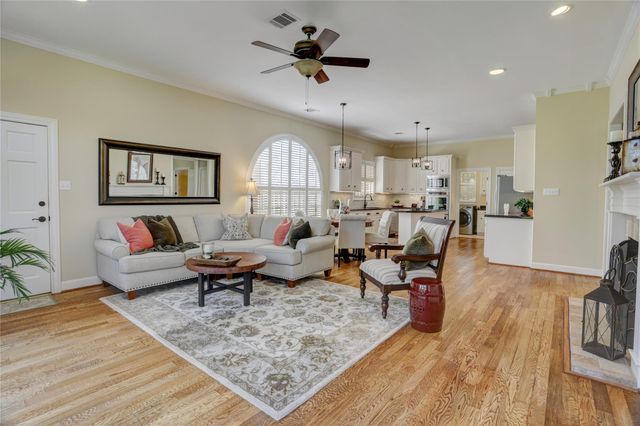 51 Dartmoor Court, Sugar Land, TX 77479