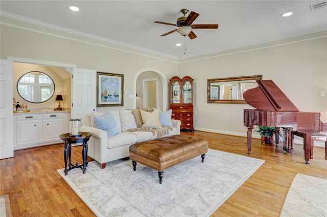 51 Dartmoor Court, Sugar Land, TX 77479