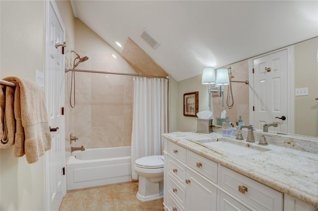 51 Dartmoor Court, Sugar Land, TX 77479