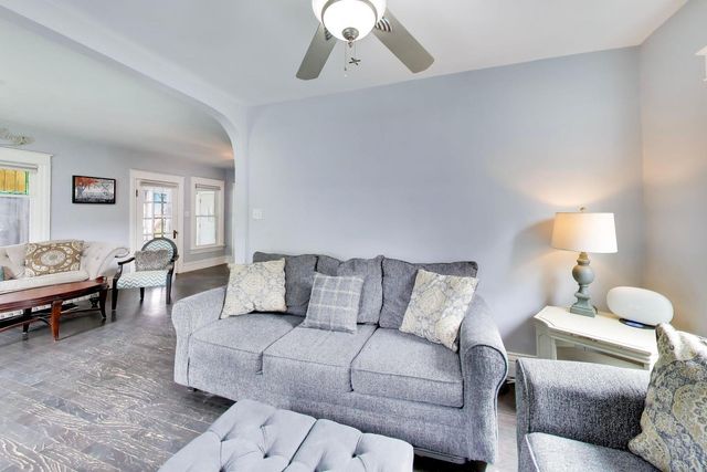 750 E Wilson Street, Batavia, IL 60510