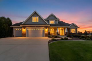 6399 Irving Drive, Sun Prairie, WI 53590