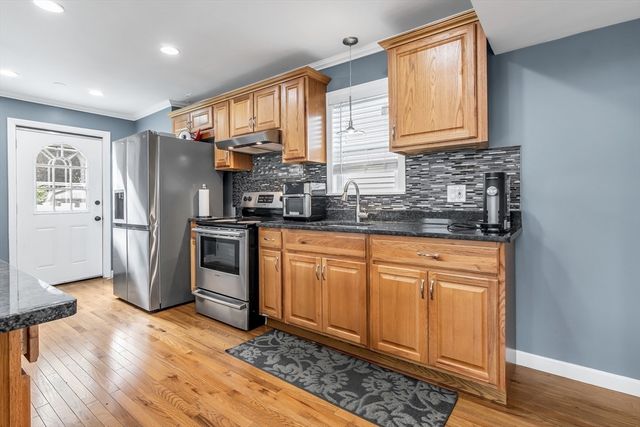 38 Barrett St, Revere, MA 02151