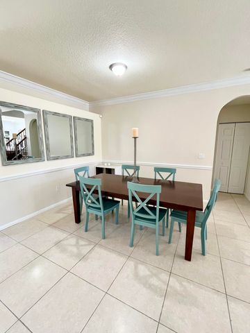 7762 Oak Grove Circle, Lake Worth, FL 33467