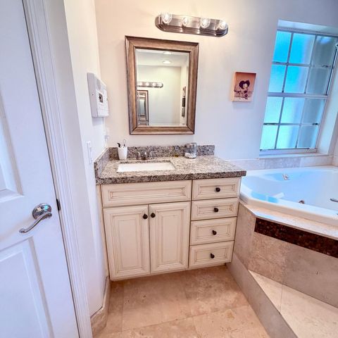 7762 Oak Grove Circle, Lake Worth, FL 33467
