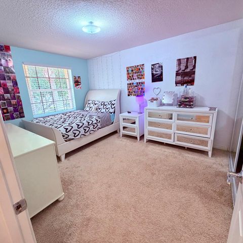 7762 Oak Grove Circle, Lake Worth, FL 33467