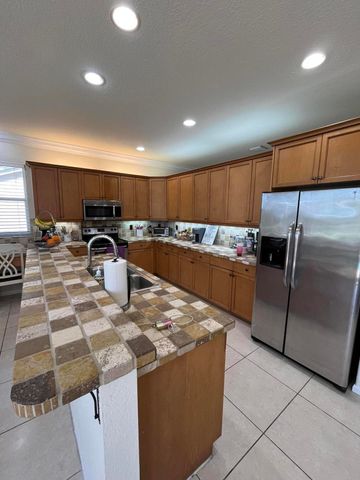 7762 Oak Grove Circle, Lake Worth, FL 33467