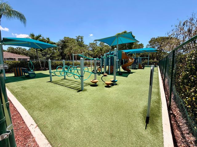 7762 Oak Grove Circle, Lake Worth, FL 33467