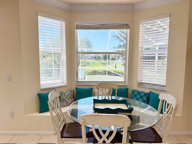 7762 Oak Grove Circle, Lake Worth, FL 33467