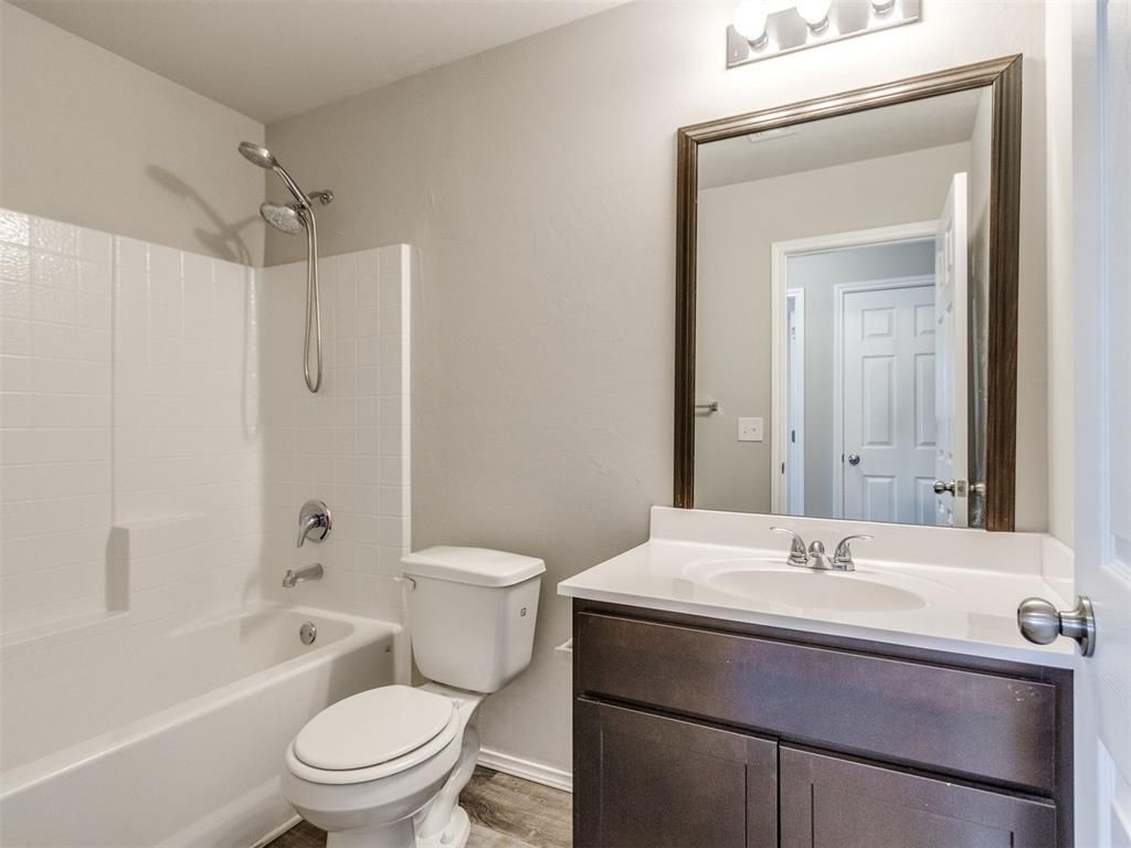 Image 11 of property listing at 626 Audrey Drive, Tuttle, OK 73089