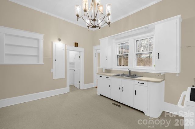 1820 S Park Drive, Reidsville, NC 27320
