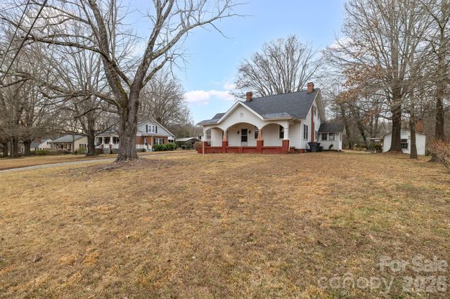 1820 S Park Drive, Reidsville, NC 27320