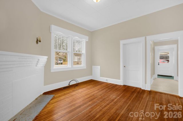 1820 S Park Drive, Reidsville, NC 27320