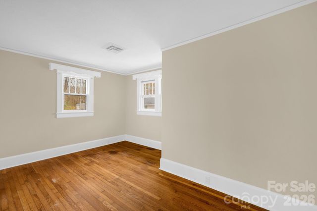 1820 S Park Drive, Reidsville, NC 27320