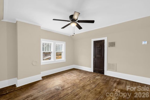1820 S Park Drive, Reidsville, NC 27320