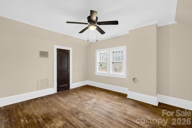 1820 S Park Drive, Reidsville, NC 27320
