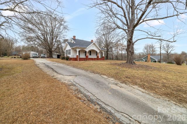 1820 S Park Drive, Reidsville, NC 27320