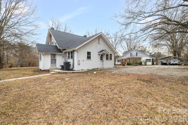 1820 S Park Drive, Reidsville, NC 27320