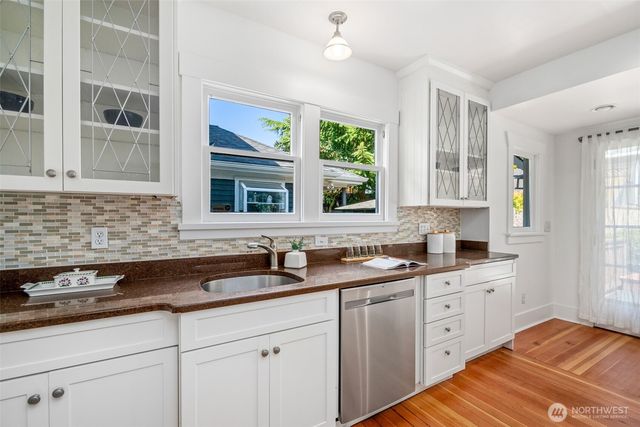 1928 9th Avenue W, Seattle, WA 98119