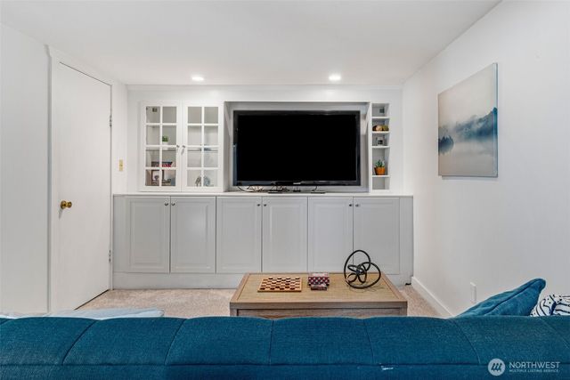1928 9th Avenue W, Seattle, WA 98119