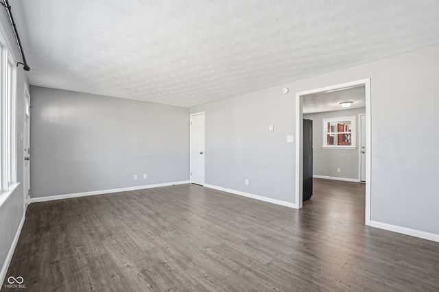 5717 - 5721 W Sr 132, Pendleton, IN 46064