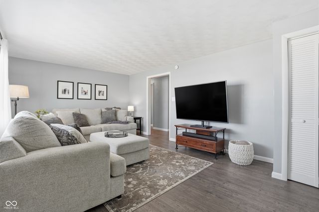 5717 - 5721 W Sr 132, Pendleton, IN 46064