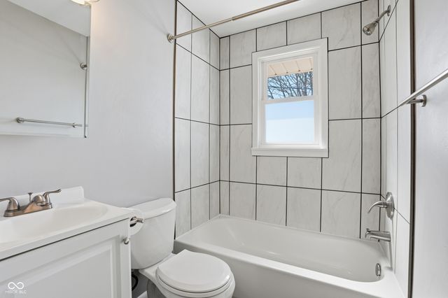 5717 - 5721 W Sr 132, Pendleton, IN 46064