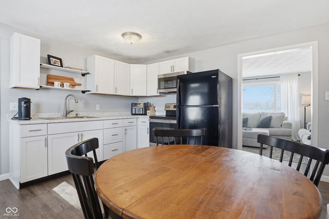 5717 - 5721 W Sr 132, Pendleton, IN 46064