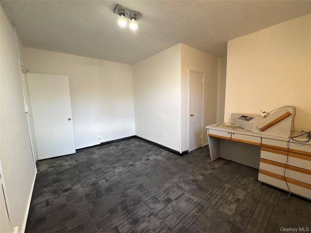 86-35 Queens Blvd 1D, Elmhurst, NY 11373