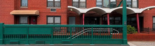 86-35 Queens Blvd 1D, Elmhurst, NY 11373
