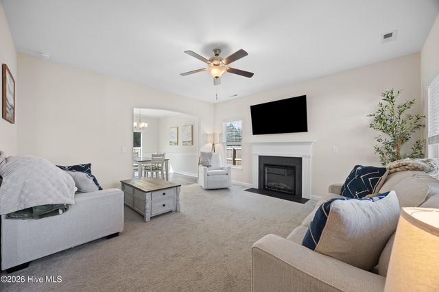 406 Silverstone Place, Hubert, NC 28539