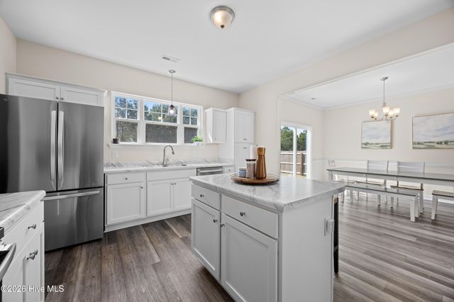 406 Silverstone Place, Hubert, NC 28539