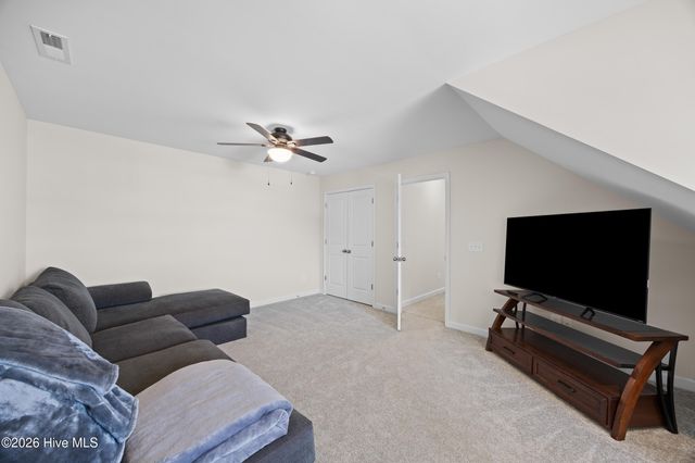 406 Silverstone Place, Hubert, NC 28539