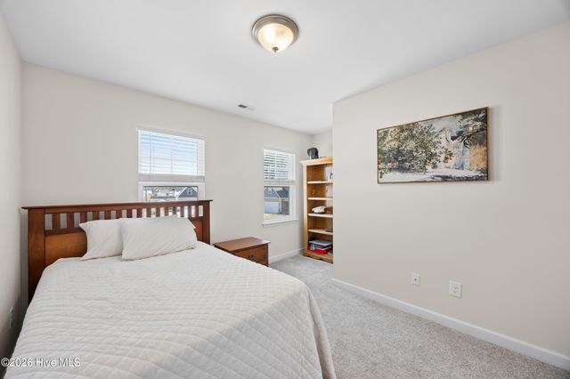 406 Silverstone Place, Hubert, NC 28539