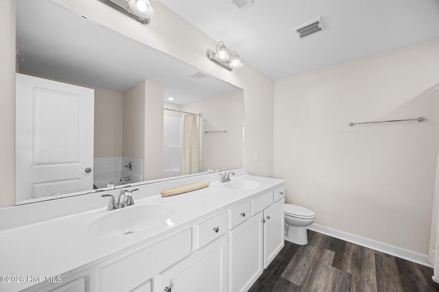 406 Silverstone Place, Hubert, NC 28539