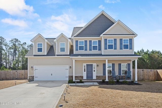 406 Silverstone Place, Hubert, NC 28539