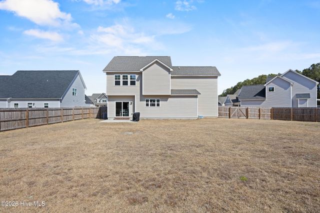 406 Silverstone Place, Hubert, NC 28539