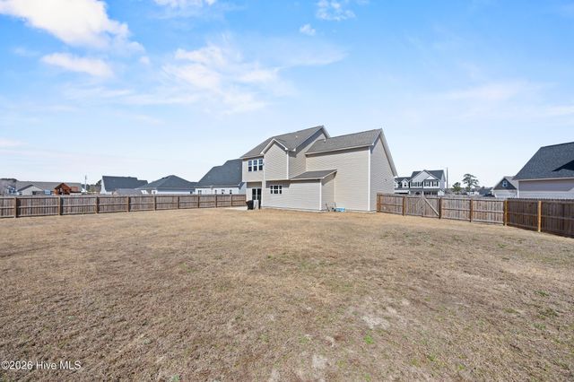 406 Silverstone Place, Hubert, NC 28539