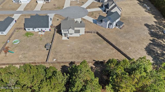 406 Silverstone Place, Hubert, NC 28539