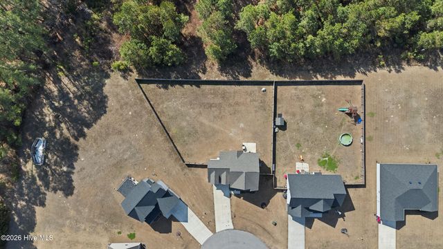 406 Silverstone Place, Hubert, NC 28539