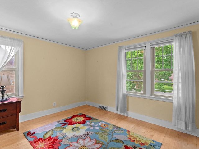 1123 North AVENUE, Sheboygan, WI 53083