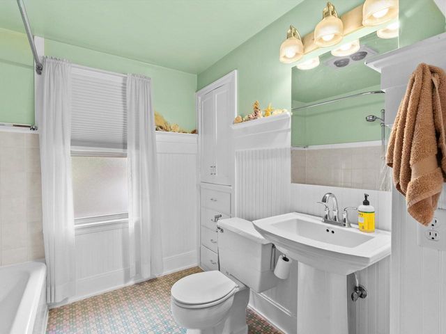 1123 North AVENUE, Sheboygan, WI 53083